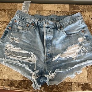 Levi’s short